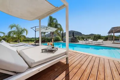 Image de Superbe villa méditerranéenne avec grands jardins et piscine, jacuzzi