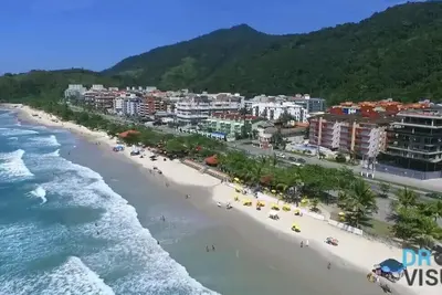 Image de Appartement à Praia Grande, Ubatuba. Piscine, barbecue et beaucoup de confort.