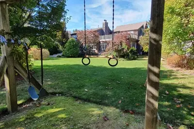 Image de Belle, spacieuse, privée, favorables à la famille d'accueil Dans Water Mill (4000 Sf)