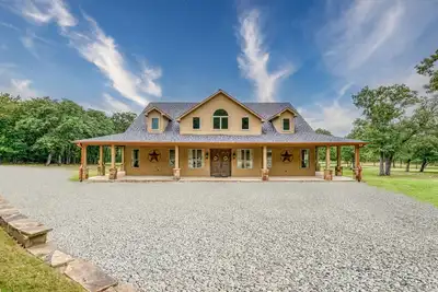 Image de Grande cabane de campagne fantastique sur 18 acres boisés!