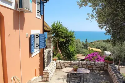 Image de Situation fantastique: calme et idyllique sur la mer - maison de vacances Lakonia, Pelopon