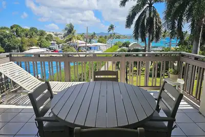 Image de Anchorage Condo, East End - Vues, ​​piscine, plage et bonheur.