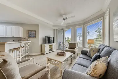 Image de 2206 SeaCrest - Vues sur l'océan depuis la 2e étage et en face du Coligny Plaza