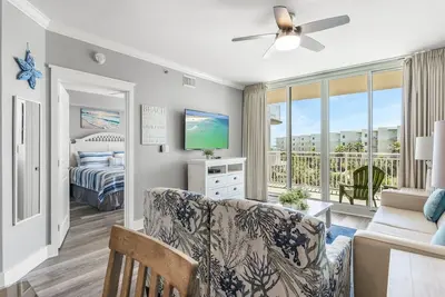 Image de Waterscape 5th Flr Un côté 1 chambre à coucher - sur la plage - Nouveau