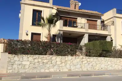 Image de App, 2 chambres, 2 salles de bains. cuisine, 2 terrasses, moy. Piscine + Parking