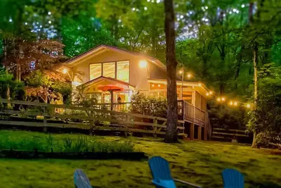 Image de Red Rooster Cottage à quelques minutes de Main Street Highlands Nc