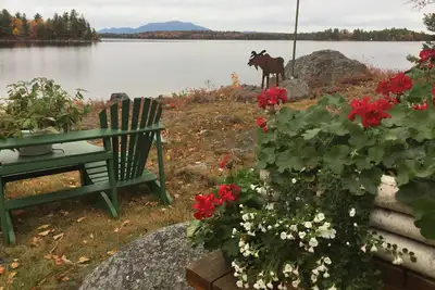 Image de Bord de l'eau spectaculaire, vue sur la montagne, cabine privée du Maine