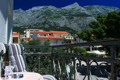 Image de Appartement de deux chambres avec le balcon Makarska (A-15200-b)