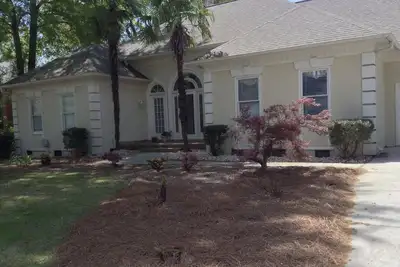 Image de Excellent emplacement Ironman! Belle maison d'un étage avec piscine privée!