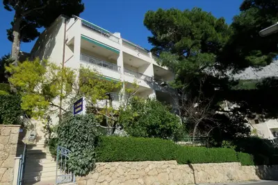 Image de Appartement avec trois chambres à coucher (6 + 3)