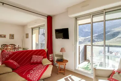 Appartement 6 pers, balcon, pistes, parking couvert, centre station