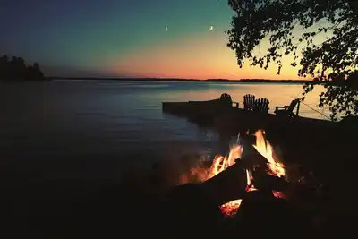 Image de Cozy Rustic Waterfront Cottage sur la baie Georgienne (près de Pointe Au Baril / Parry Sound)