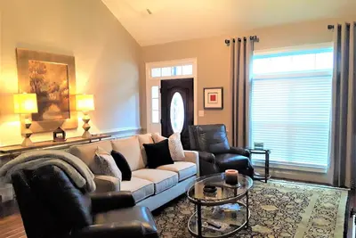 Image de Awesome Masters Rental, seulement 3. 2 milles.