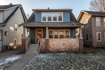 Image de Quartier calme à 3 pâtés de maisons de la rue Main