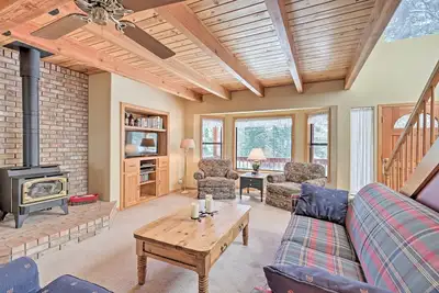 Image de Peaceful Arnold Home w / Hot Tub-Mins Ă Bear Valley