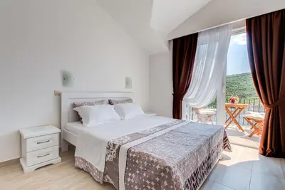 Image de Bord de l'eau 1br Apart. w Terrasse et vue fantastique