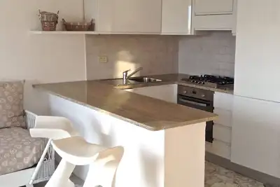 Image de Bel appartement situé face à la plage avec vue mer