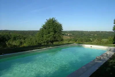 Image de Ravissant Château du 18ème dans le Bordelais. Beaucoup de charme.