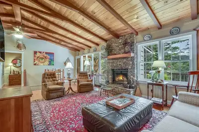 Image de Highlands Hideaway deux blocs de Main Street