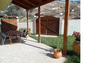 Image de Familiale Appartement pour 6 personnes dans un village calme appelé Pitsidia