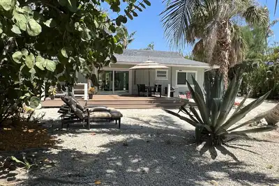 Image de Chalet confortable 2 Br / 1 Ba quelques pas de la plage (4 couchages)