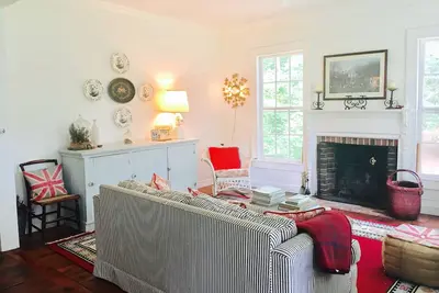 Image de Le chalet à la ferme Henry Connor Bost