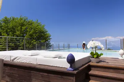 Image de Villa 10 est une location de villas de luxe sur la côte amalfitaine,