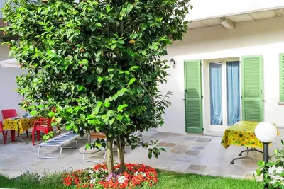 Image de Charmant appartement de 2 chambres avec terrasse et jardin, Ă seulement 50 m du lac