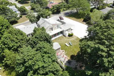 Image de Marchez vers les plages et les ferries ★ Snow's Creek Waterview