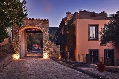 Borgo Paradiso pour 8\/10 personnes