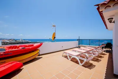 Image de Très bel appartement neuf à La Caleta, vue mer
