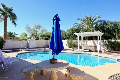 Image de ⭐️ Près de tout Scottsdale Home - Piscine chauffée / Spa