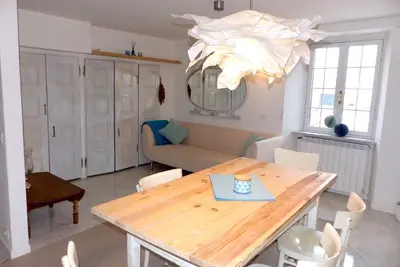 Prix de lancement: Appartement À Parasio: dans la vieille ville calme, à pied de la plage