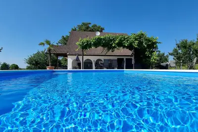 Image de private vacation home for 8-10 pers. , swimming pool, air-conditioning