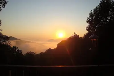 Image de Luxe, haut de gamme, calme, reposante et des panoramas de montagne avec accès facile à tout