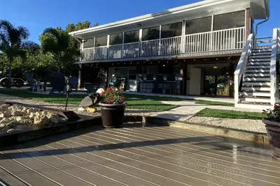 Image de Fisherman & Kayaker's Delight! 3 Br, 2 Ba Waterfront Home avec quai