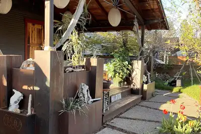 Image de Nw Westside Custom Craftsman Home - Rivière, pubs, bains à remous!