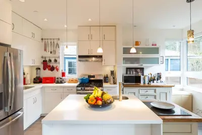 Maison unique sur la côte ouest près de Ubc