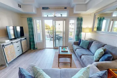 Image de Bay View Villas - Unit 102 - Bord de l'eau - Piscine - Tennis