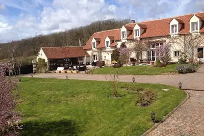 Image de Grand domaine composé de 2 gîtes avec Piscine, Cinéma, Spa, Jacuzzis, Billard.