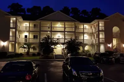 Image de Golf Com. 2 Brm / 2 Ba. Canapé-lit 2ème étage. W / Wifi