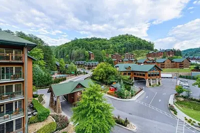 Image de 5 étoiles Westgate Smoky Mtn Resort 2 Bdrm W sur place Indoor Waterpark & ​​Spa (1wk)
