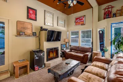 Image de Incroyable bâtiment de ski Mullan Lookout Cabine 4 Chambres