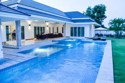 Image de Villa de luxe avec piscine Hua Hin 3 chambres près de la plage