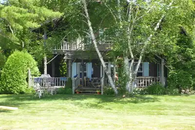 Image de Retraite au bord de l'eau au bord du lac wallon ~ Inclut le canoë et le kayak!