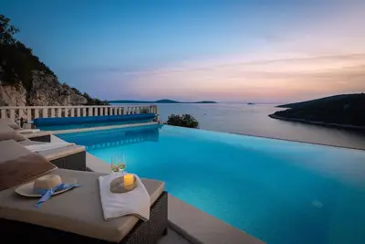 Image de Magnifique maison à Vinisce avec WiFi