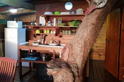 Image de Maison en bois dans un manguier avec vue exceptionnelle sur la caraibe