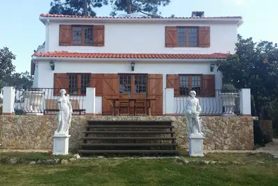 Image de Villa de luxe à 5 minutes de la plage, située à proximité de la réserve naturelle de Lagoa