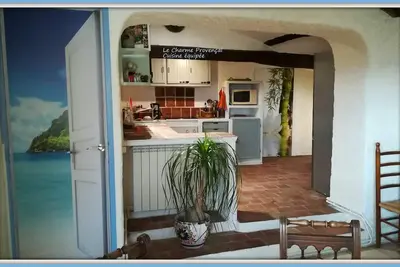 Image de \"Le charme provençal\", Appartement de caractère, classé 2*