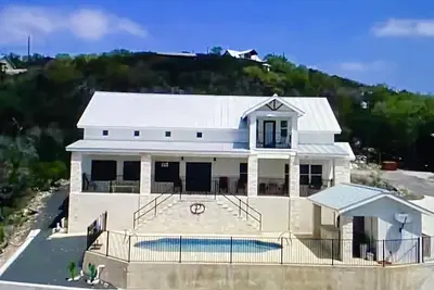 Image de Grande ferme - Piscine, cabane, vue sur la rivière Frio, les montagnes et la vallée, A +!